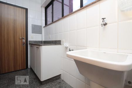 Apartamento para alugar com 130m², 3 quartos e 4 vagas
