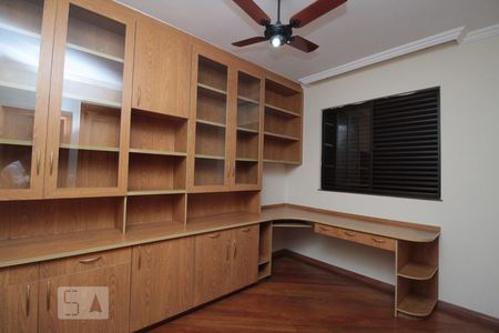 Apartamento para alugar com 130m², 3 quartos e 4 vagas