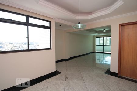 Apartamento para alugar com 3 quartos, 130m² em Prado, Belo Horizonte