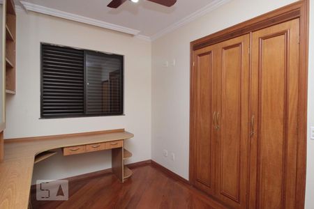 Apartamento para alugar com 130m², 3 quartos e 4 vagas