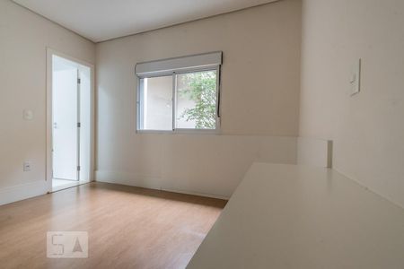 Suíte 1 de casa para alugar com 3 quartos, 120m² em Jardim Aeroporto, São Paulo