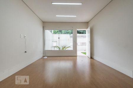 Sala de casa para alugar com 3 quartos, 120m² em Jardim Aeroporto, São Paulo