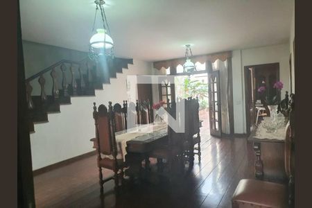 Casa à venda com 6 quartos, 236m² em Cruzeiro, Belo Horizonte