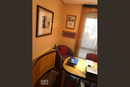 Apartamento à venda com 330m², 4 quartos e 4 vagasEscritório