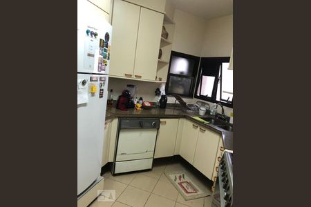 Apartamento à venda com 330m², 4 quartos e 4 vagasCozinha