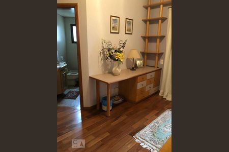 Apartamento à venda com 330m², 4 quartos e 4 vagasDetalhe