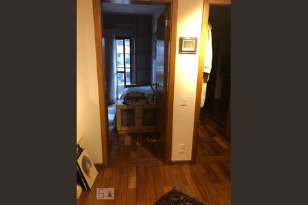 Apartamento à venda com 330m², 4 quartos e 4 vagasDetalhe