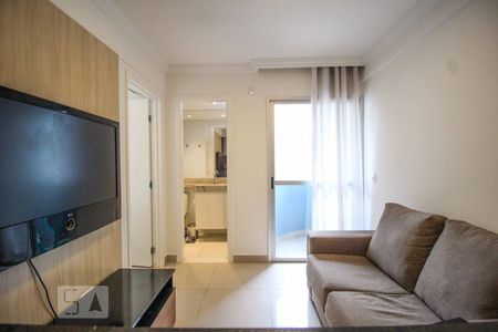 Sala e cozinha de apartamento para alugar com 1 quarto, 35m² em Santo Agostinho, Belo Horizonte