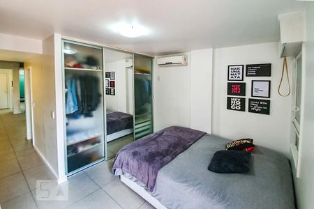 Quarto  de apartamento à venda com 1 quarto, 65m² em Rio Branco, Porto Alegre