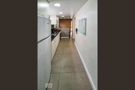 Cozinha  de apartamento à venda com 1 quarto, 65m² em Rio Branco, Porto Alegre