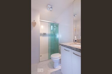 Apartamento à venda com 87m², 2 quartos e 2 vagasBanheiro Social