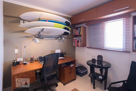 Apartamento à venda com 87m², 2 quartos e 2 vagasEscritório