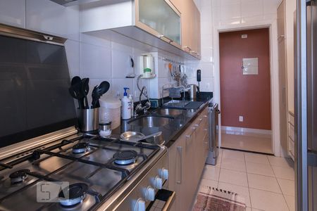 Apartamento à venda com 87m², 2 quartos e 2 vagasCozinha