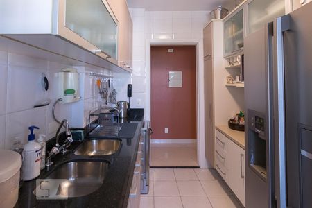 Apartamento à venda com 87m², 2 quartos e 2 vagasCozinha