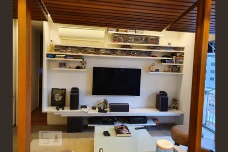 Apartamento à venda com 80m², 2 quartos e 1 vaga Apartamento à venda com 80m², 2 quartos e 1 vagaSala