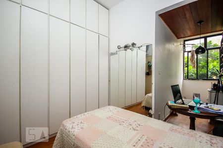 Quarto 1 de apartamento para alugar com 2 quartos, 72m² em Copacabana, Rio de Janeiro