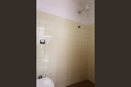 Casa para alugar com 130m², 3 quartos e 2 vagasBanheiro de Serviço