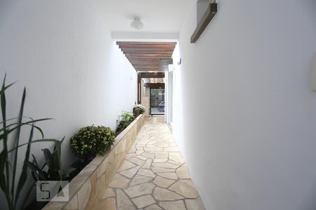 Casa para alugar com 130m², 3 quartos e 2 vagasCorredor