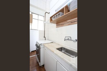 Cozinha de apartamento para alugar com 1 quarto, 46m² em Copacabana, Rio de Janeiro