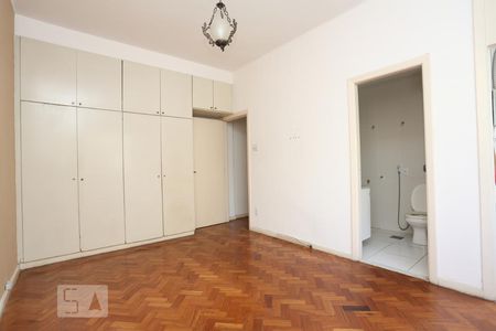 Sala/Quarto de apartamento para alugar com 1 quarto, 46m² em Copacabana, Rio de Janeiro