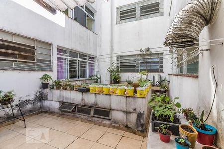 Apartamento à venda com 85m², 2 quartos e 1 vagaQuintal