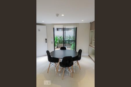 Apartamento para alugar com 34m², 1 quarto e 1 vaga Apartamento para alugar com 34m², 1 quarto e 1 vagaSala de reunião