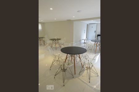 Apartamento para alugar com 34m², 1 quarto e 1 vaga Apartamento para alugar com 34m², 1 quarto e 1 vagaSala de festas 2