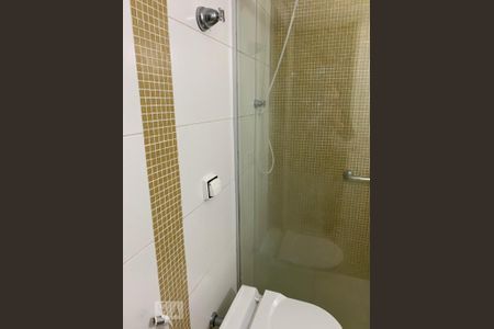 Banheiro de apartamento para alugar com 2 quartos, 63m² em Bela Vista, São Paulo