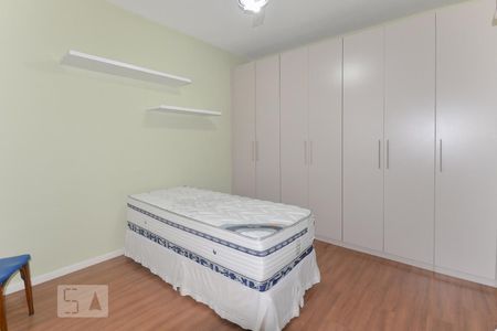 Quarto 1 de apartamento para alugar com 2 quartos, 75m² em São Cristóvão, Rio de Janeiro