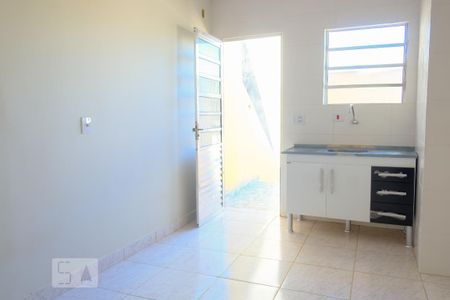 Cozinha/Sala de casa para alugar com 1 quarto, 45m² em Jardim Iva, São Paulo