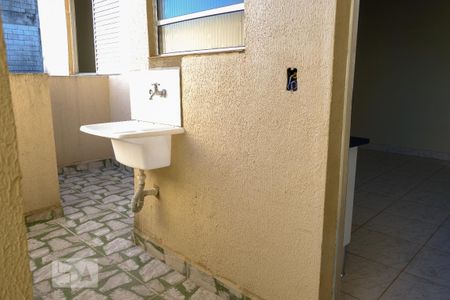 Lavanderia de casa para alugar com 1 quarto, 45m² em Jardim Iva, São Paulo