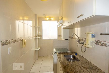 Cozinha de apartamento para alugar com 2 quartos, 48m² em Paraisópolis, São Paulo