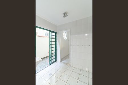 Casa à venda com 200m², 3 quartos e sem vagaÁrea de serviço