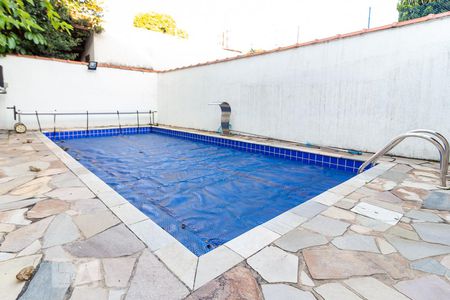 Casa à venda com 200m², 3 quartos e sem vagaQuintal