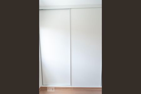 armario quarto 2 de apartamento para alugar com 3 quartos, 73m² em Alto Barroca, Belo Horizonte
