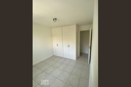 Apartamento à venda com 127m², 3 quartos e 2 vagas Apartamento à venda com 127m², 3 quartos e 2 vagasSuíte