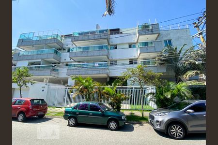 Apartamento à venda com 127m², 3 quartos e 2 vagas Apartamento à venda com 127m², 3 quartos e 2 vagasFachada
