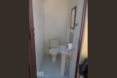 Casa à venda com 170m², 3 quartos e 1 vaga Casa à venda com 170m², 3 quartos e 1 vagaLavabo