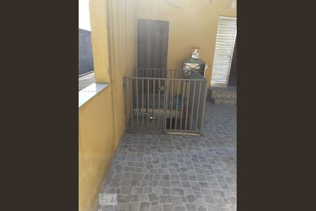 Casa à venda com 170m², 3 quartos e 1 vaga Casa à venda com 170m², 3 quartos e 1 vagaQuintal