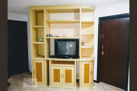 Sala de apartamento para alugar com 1 quarto, 45m² em Novo Mundo, Curitiba