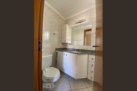 Banheiro de apartamento para alugar com 3 quartos, 91m² em Vila Itapura, Campinas