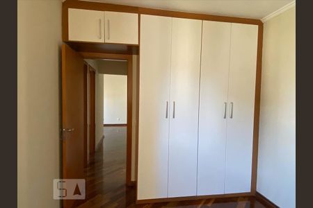 Quarto 3 de apartamento para alugar com 3 quartos, 91m² em Vila Itapura, Campinas