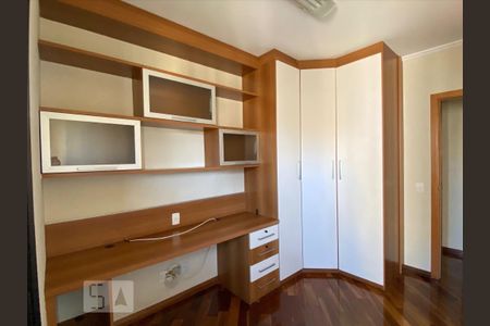 Quarto 1 de apartamento para alugar com 3 quartos, 91m² em Vila Itapura, Campinas