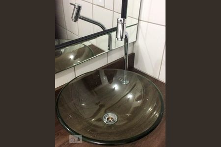 Apartamento para alugar com 54m², 2 quartos e 1 vaga Apartamento para alugar com 54m², 2 quartos e 1 vagaDetalhe banheiro