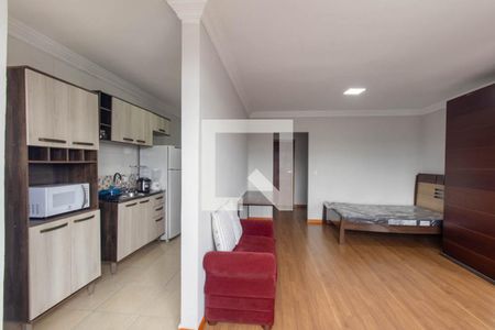 Sala/Quarto de casa para alugar com 1 quarto, 42m² em Fazendinha, Curitiba