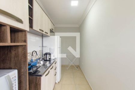 Cozinha e Área de Serviço de casa para alugar com 1 quarto, 42m² em Fazendinha, Curitiba