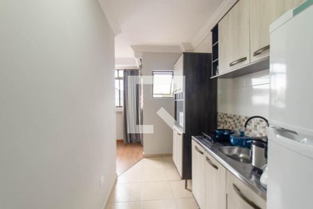 Cozinha e Área de Serviço de casa para alugar com 1 quarto, 42m² em Fazendinha, Curitiba