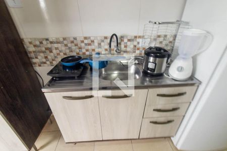 Cozinha e Área de Serviço de casa para alugar com 1 quarto, 42m² em Fazendinha, Curitiba