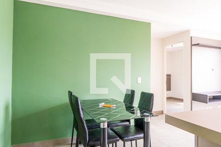 Sala/Cozinha de apartamento para alugar com 2 quartos, 49m² em Vila Satúrnia, Campinas