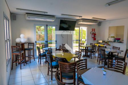 Apartamento para alugar com 49m², 2 quartos e 1 vaga Apartamento para alugar com 49m², 2 quartos e 1 vagaÁrea comum - Salão de festas